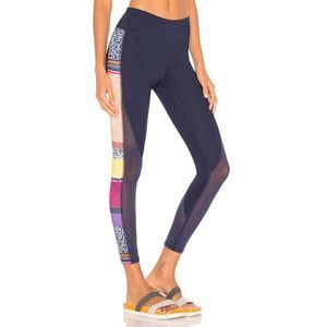 Puma 7/8 length athletic leggings.